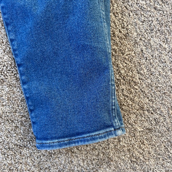 Madewell Stovepipe Jeans. Classic medium wash. High waist. Straight leg. Size 30 - Picture 3 of 16